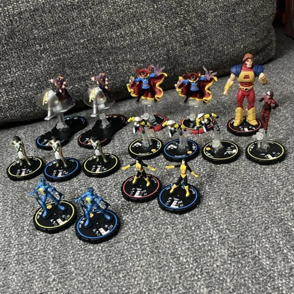 Heroclix Marvel Fantastic Forces Figures LOT of 16‎
